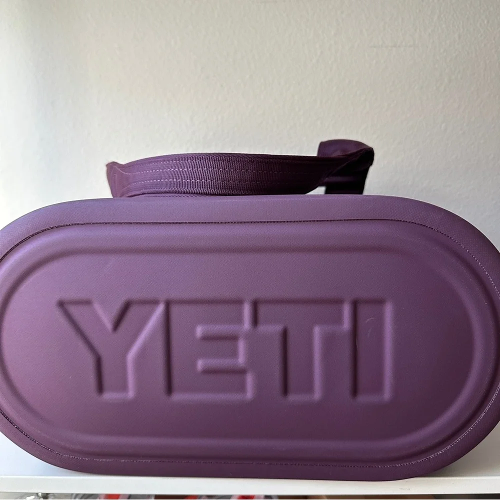YETI Camino 20 Nordic Purple NWT. - Picture 5 of 5
